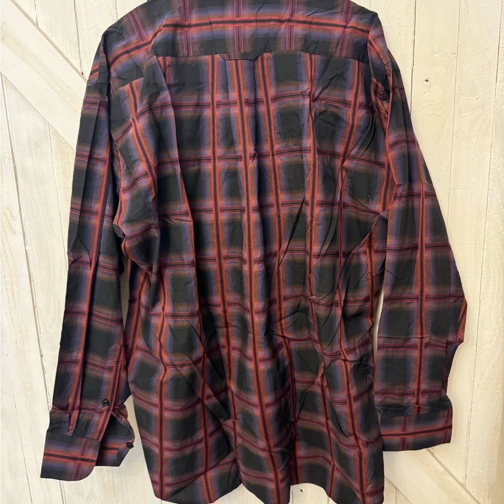 Plaid Long Sleeved Buttoned Down - 100% Cotton - Size Large - Picture 2 of 4